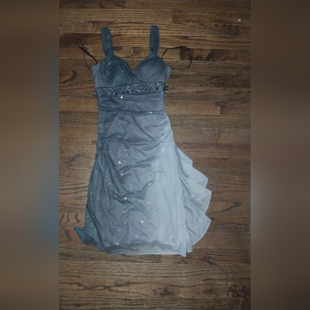 Elegant Gray Dress Size 4